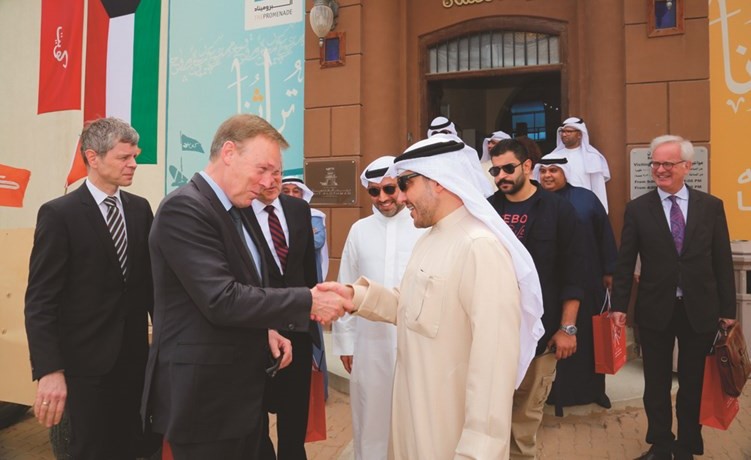 مأدبة إفطار على شرف نائب رئيس البرلمان الألماني في نزل العثمان