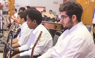 «التربية» تقيم العرض الموسيقي لأوركسترا المناطق التعليمية الشرقية والغربية