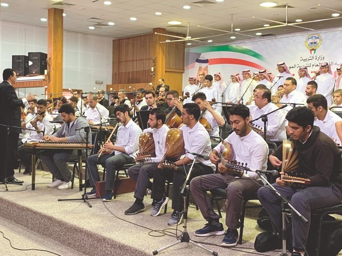 «التربية» تقيم العرض الموسيقي لأوركسترا المناطق التعليمية الشرقية والغربية