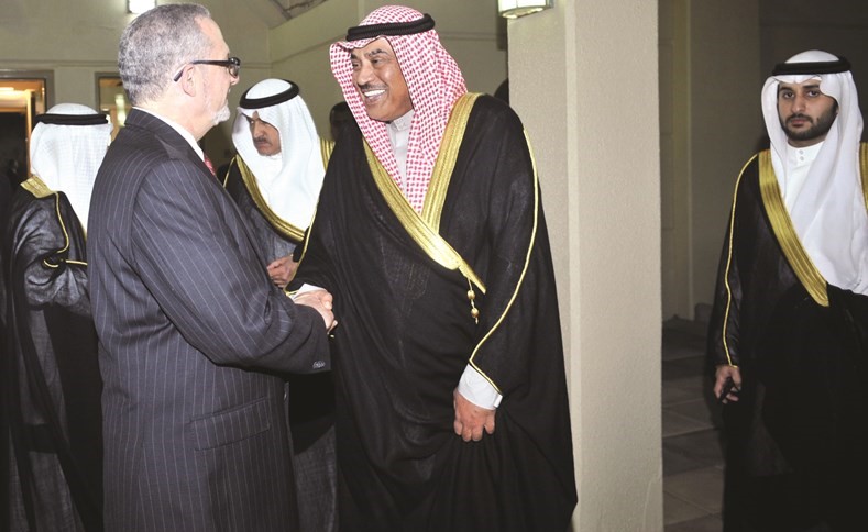 الشيخ صباح الخالد مقدما التهاني للسفير الأميركي لورانس سيلفرمان﻿
