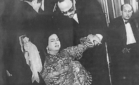 سقوط أم كلثوم﻿