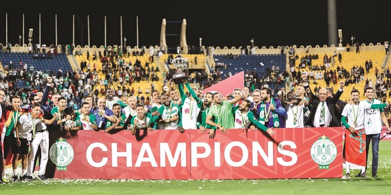 لاعبو الرجاء يحتفلون باللقب ﻿