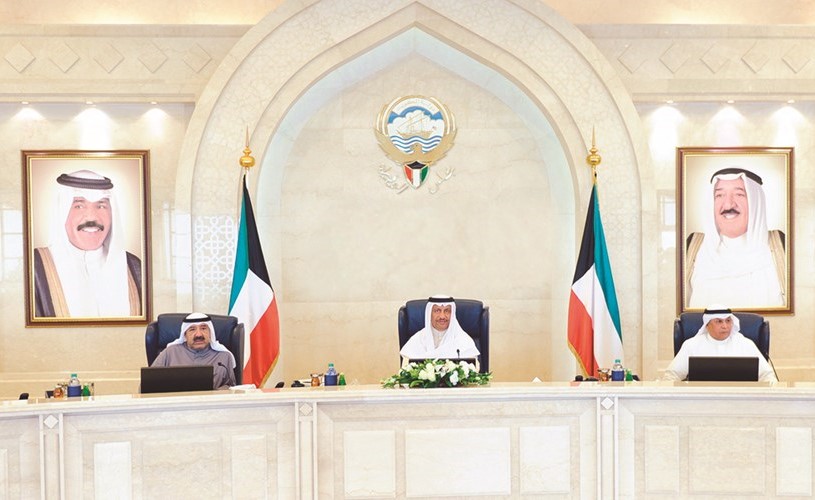 سمو الشيخ جابر المبارك مترئسا اجتماع مجلس الوزراء بحضور الشيخ ناصر صباح الأحمد والشيخ خالد الجراح﻿