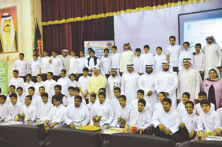 أحد المهندسين خلال ورشة عمل ﻿