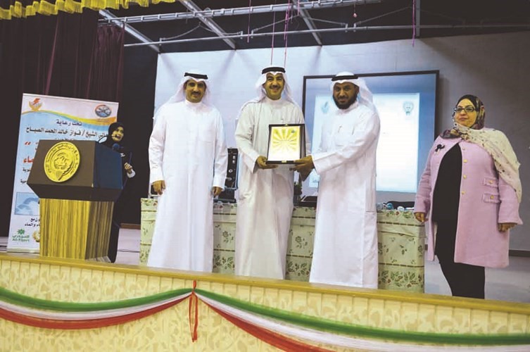  صورة جماعية للمشاركين في الحملة﻿