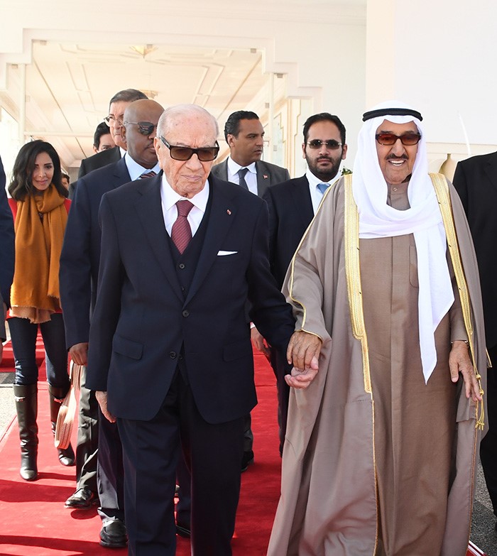 سمو أمير البلاد يغادر تونس متوجها إلى النمسا في زيارة خاصة