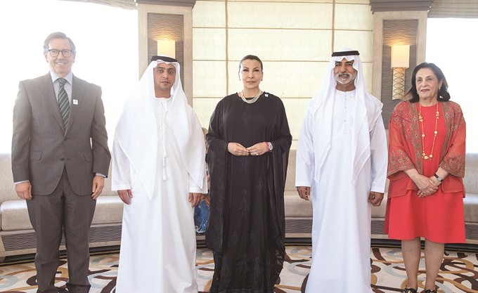 د.حامد السويدي وبرناردينو وهدى الخميس والشيخ نهيان مبارك آل نهيان ومريم سعيد﻿