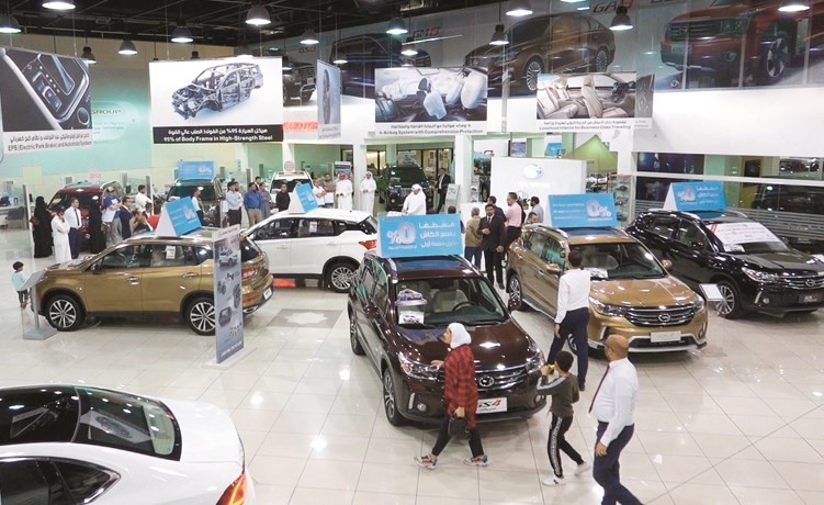حضور عدد كبير من العملاء المشاركين في السحوبات﻿