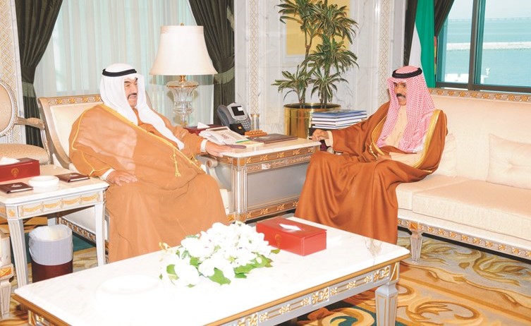 سمو نائب الأمير وولي العهد الشيخ نواف الأحمد خلال استقباله سمو الشيخ ناصر المحمد ﻿