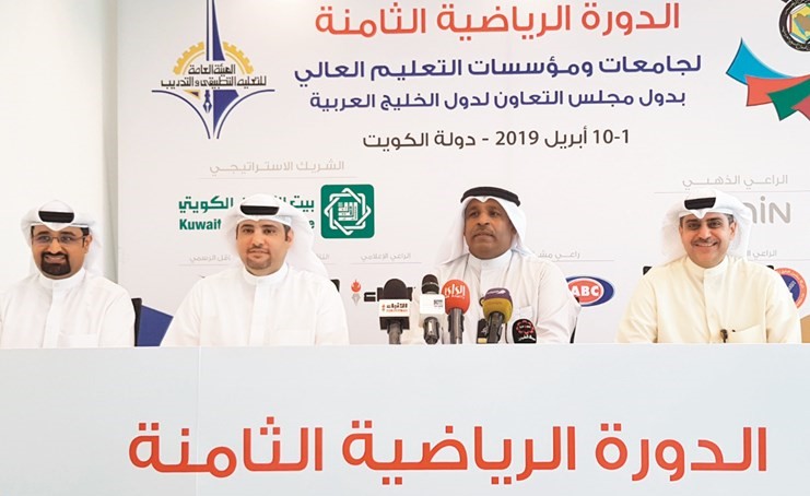 يوسف الرويح خلال المؤتمر الصحافي﻿