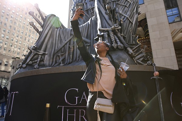 بالصور.. انطلاق العرض الأول لـ"موسم الوداع" من "game of thrones" فى نيويورك