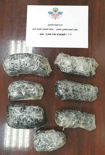  ولفافات الشبو بعد ضبطها في إدارة الجمرك البري﻿
