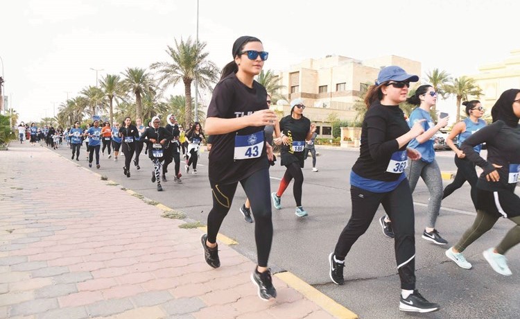 متسابقات خلال الماراثون ﻿
