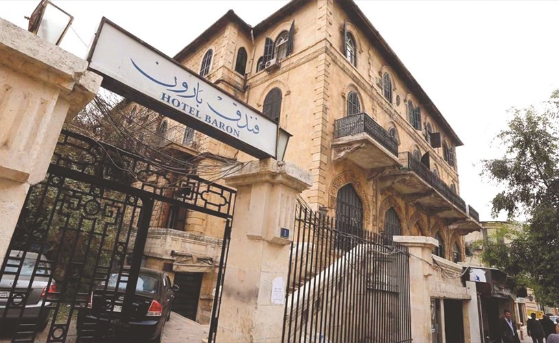 فندق بارون خال تماما من الزبائن والزوار﻿