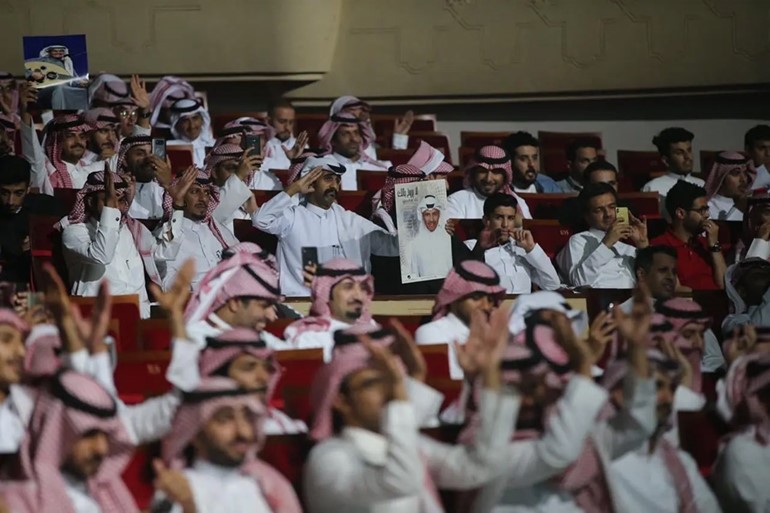 شاهد خالد عبدالرحمن وجمهوره.. طرب وعشق لا ينتهي