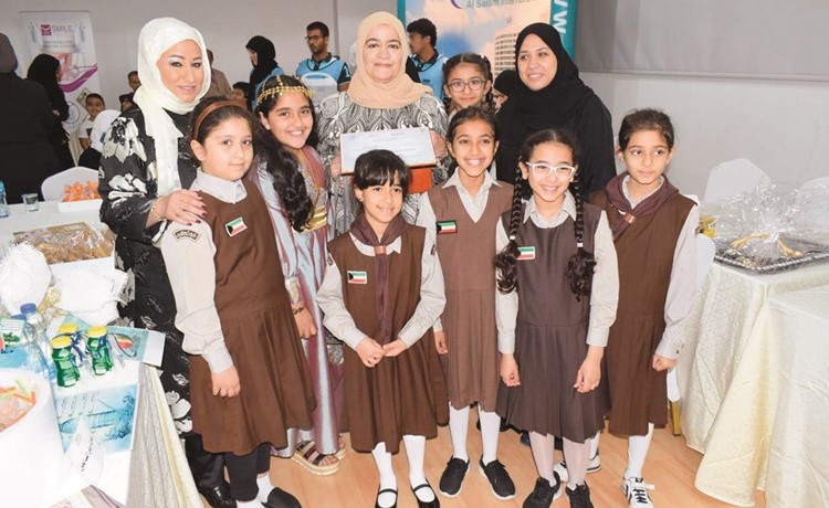 د.غالية المطيري خلال إحدى فعاليات الاحتفال بيوم الصحة العالمي تحت شعار التغطية الصحية الشاملة﻿