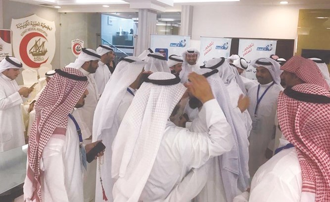فرحة لحظة إعلان فوز قائمة المهنة(محمد هاشم)﻿