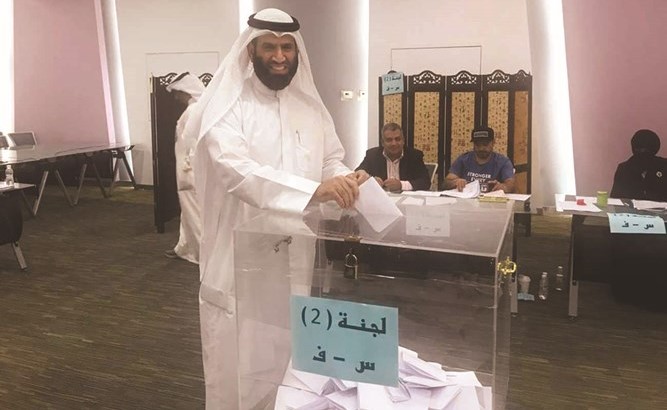 د.عبدالله البدر يدلي بصوته﻿