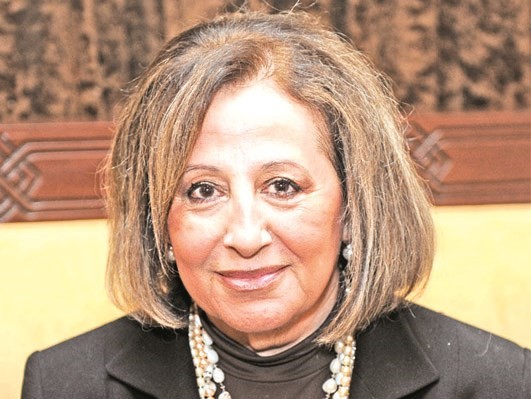 الكاتبة القديرة عواطف البدر﻿