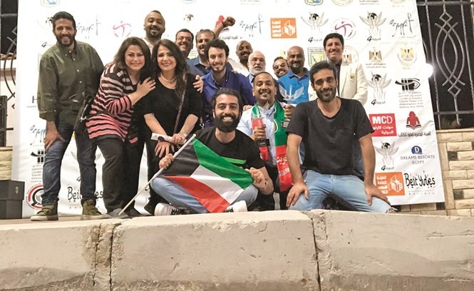 وفد دولة الكويت المشارك في مهرجان شرم الشيخ مع الفنانة الأردنية عبير عيسى﻿