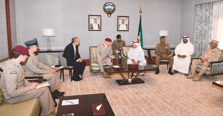 الشيخ ناصر صباح الأحمد مستقبلا مستشار الدفاع الأول لشؤون الشرق الأوسط البريطاني	﻿