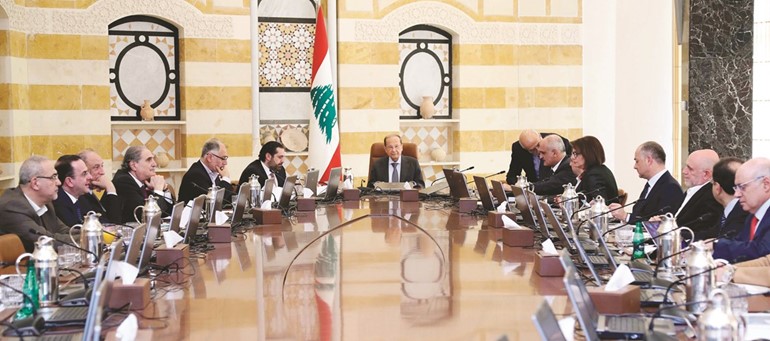 الرئيس ميشال عون مترئسا جلسة الحكومة لاقرار خطة الكهرباء-(محمود الطويل) ﻿