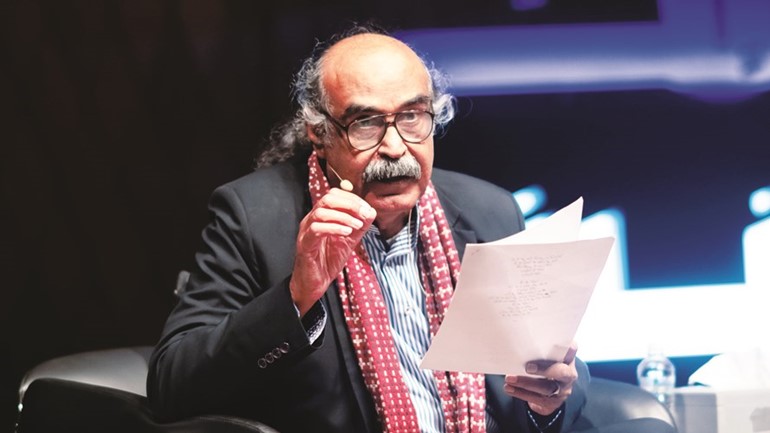 الشاعر القدير قاسم حداد﻿