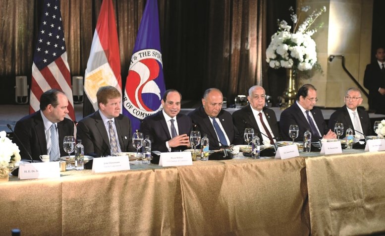 الرئيس عبدالفتاح السيسي خلال عشاء أقامته غرفة التجارة الأميركية أمس الأول ﻿