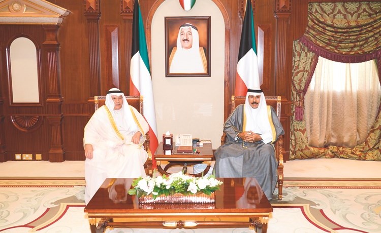 سمو ولي العهد الشيخ نواف الأحمد مستقبلا الشيخ خالد الجراح ﻿