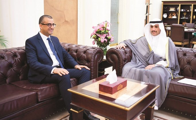 الرئيس الغانم خلال استقباله السفير التونسي لدى البلاد أحمد بن صغير﻿