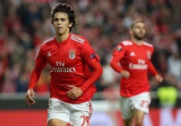 تشلسي يضع قدما بنصف نهائي الدوري الاوروبي بفوز خارج الديار على سلافيا براغ..وفيليكس يتوهج في فوز بنفيكا على فرانكفورت
