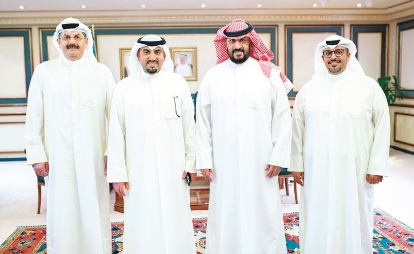 الشيخ طلال الخالد مستقبلا محمد العثمان وخالد المتروك و طلال التركي﻿