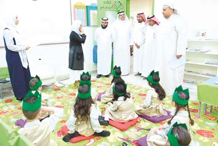 جانب من زيارة الوفد السعودي لمدارس الإخلاص﻿