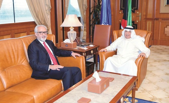 الشيخ خالد الجراح مستقبلا سفيرنا لدى تركيا غسان الزواوي﻿