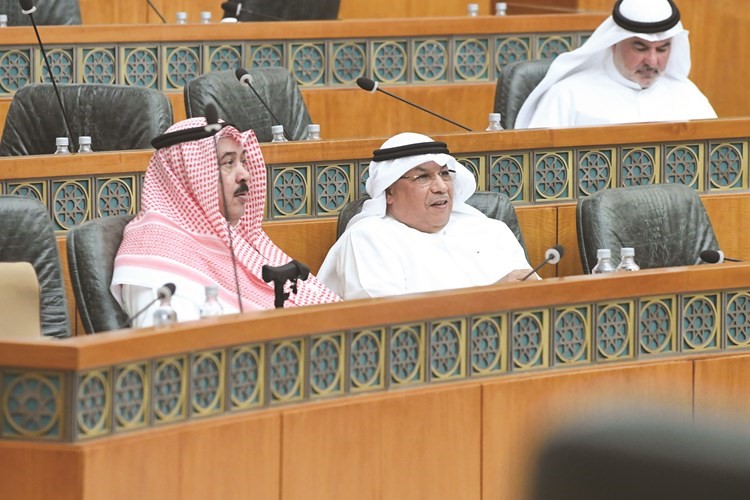 الشيخ خالد الجراح وخلف دميثير﻿