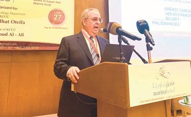 د.مدحت عطيفة متحدثا ﻿