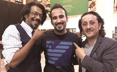 الفنانون مؤسسو النادي أحمد الشمري ومحمد الصالح وأحمد بوسيف﻿