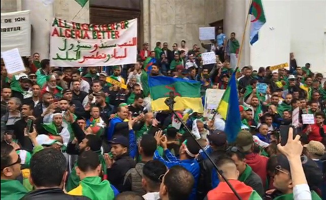 في الجمعة التاسعة..الجزائريون عازمون على إسقاط بن صالح وتغيير النظام برمته