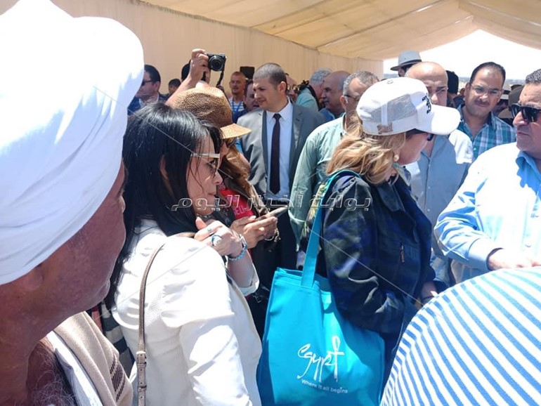 شاهد.. يسرا وليلى علوي في حضرة عظمة الآثار في الأقصر