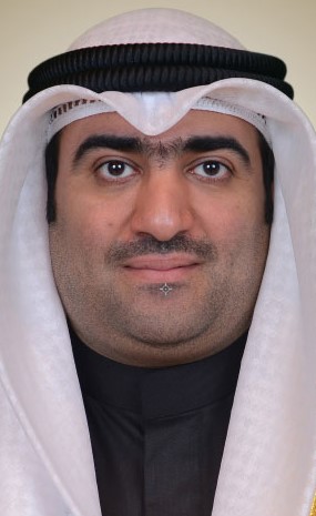 وزير الخدمات يؤكد على حل أي معوقات لتنفيذ مبنى الركاب الجديد وإنجازه بالوقت المحدد