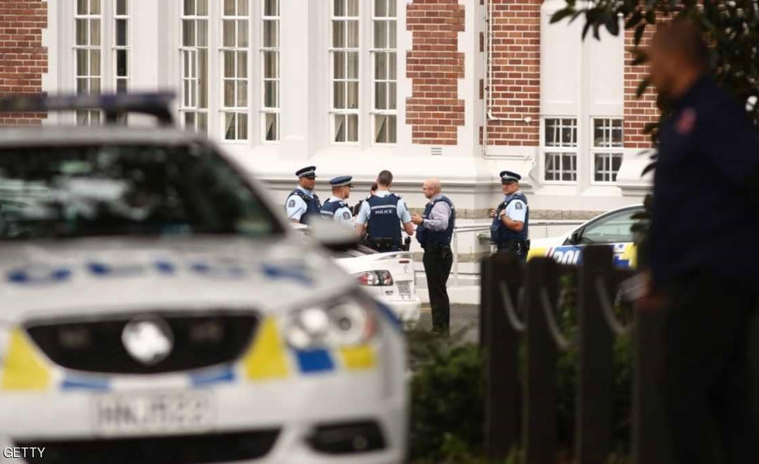 دبلوماسي نيوزيلندي "يتلصلص" على حمامات النساء بالسفارة