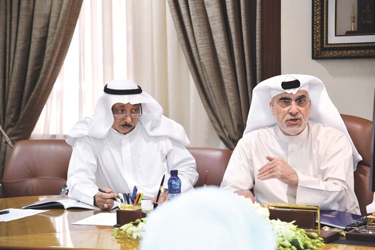 عبدالله النجم ود.حيدر الجمعة خلال الجمعية العمومية﻿