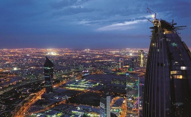 «الوطني»: الميزانية نحو تحقيق أول فائض منذ 4 أعوام بـ 1.3 مليار دينار