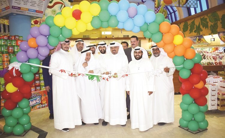  أحمد القصار خلال افتتاح المهرجان ﻿