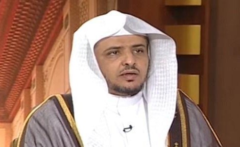 بالفيديو.. الشيخ المصلح يوضح حكم المسح على الحذاء أثناء الوضوء