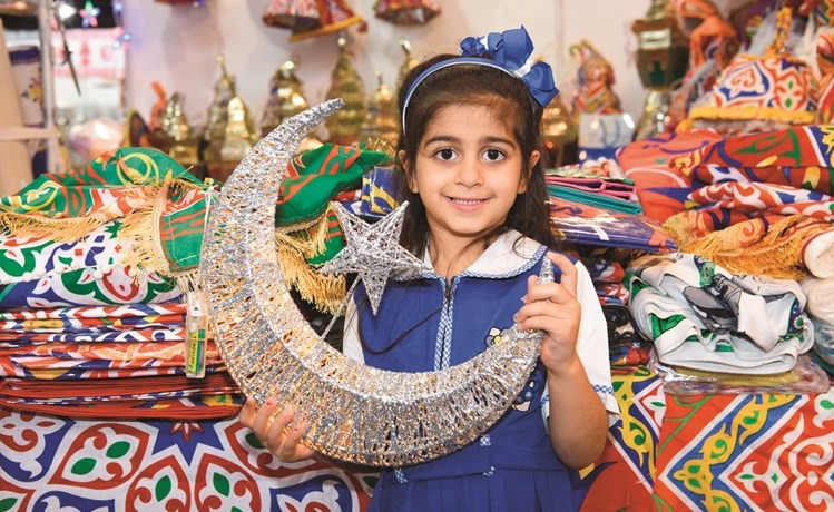 فرحة بهلال رمضان﻿