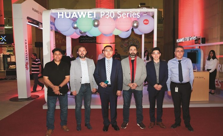 «X - سايت» تكشف النقاب عن سلسلة هواتف «Huawei P30» الجديدة