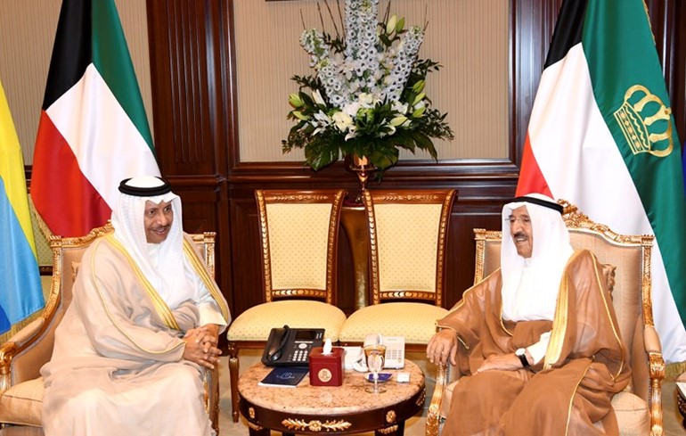 سمو الأمير مستقبلا سمو رئيس مجلس الوزراء الشيخ جابر المبارك	﻿
