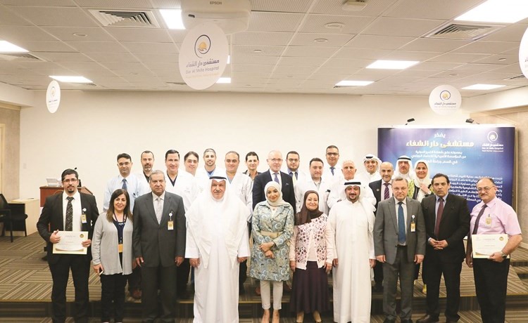 «دار الشفاء» يحتفل بحصوله على شهادة التميز الدولية من المؤسسة الأميركية للاعتماد الجراحي