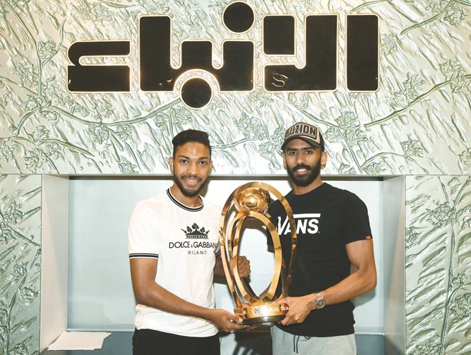 بالفيديو.. الشريدة وغنام: سعداء بلقب أغلى الكؤوس.. و«الزعامة» هدف الكويت